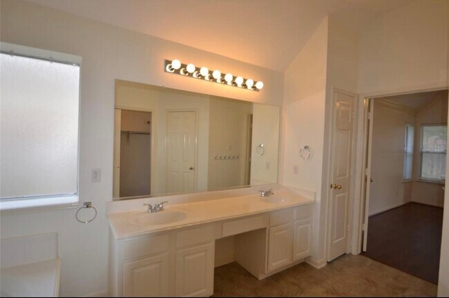 Building Photo - 1219 Cambrian Park Ct