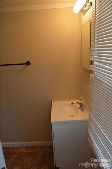 Building Photo - 615 Charlotte Ave