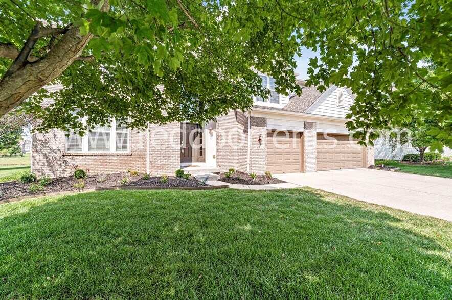 Building Photo - 4712 Pebblepointe Pass