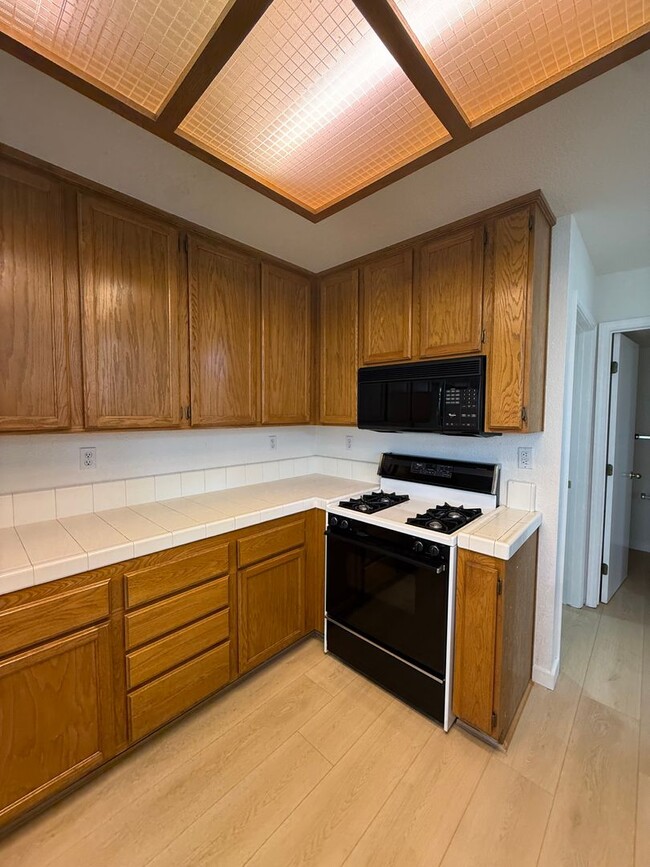 Building Photo - 3 Bed| 2.5 Bath | 1597 SF| 2 Car Garage | Two Story | Tenant pays $175 monthly for WS&G