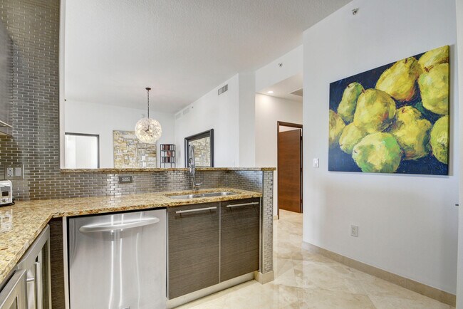 Building Photo - 550 Okeechobee Blvd