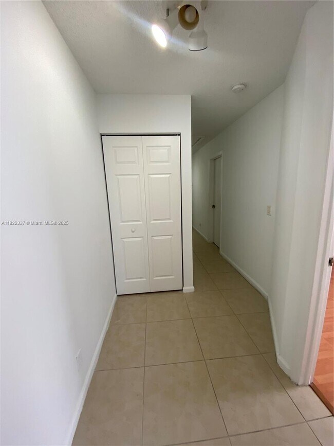 Building Photo - 9962 NW 56th Pl