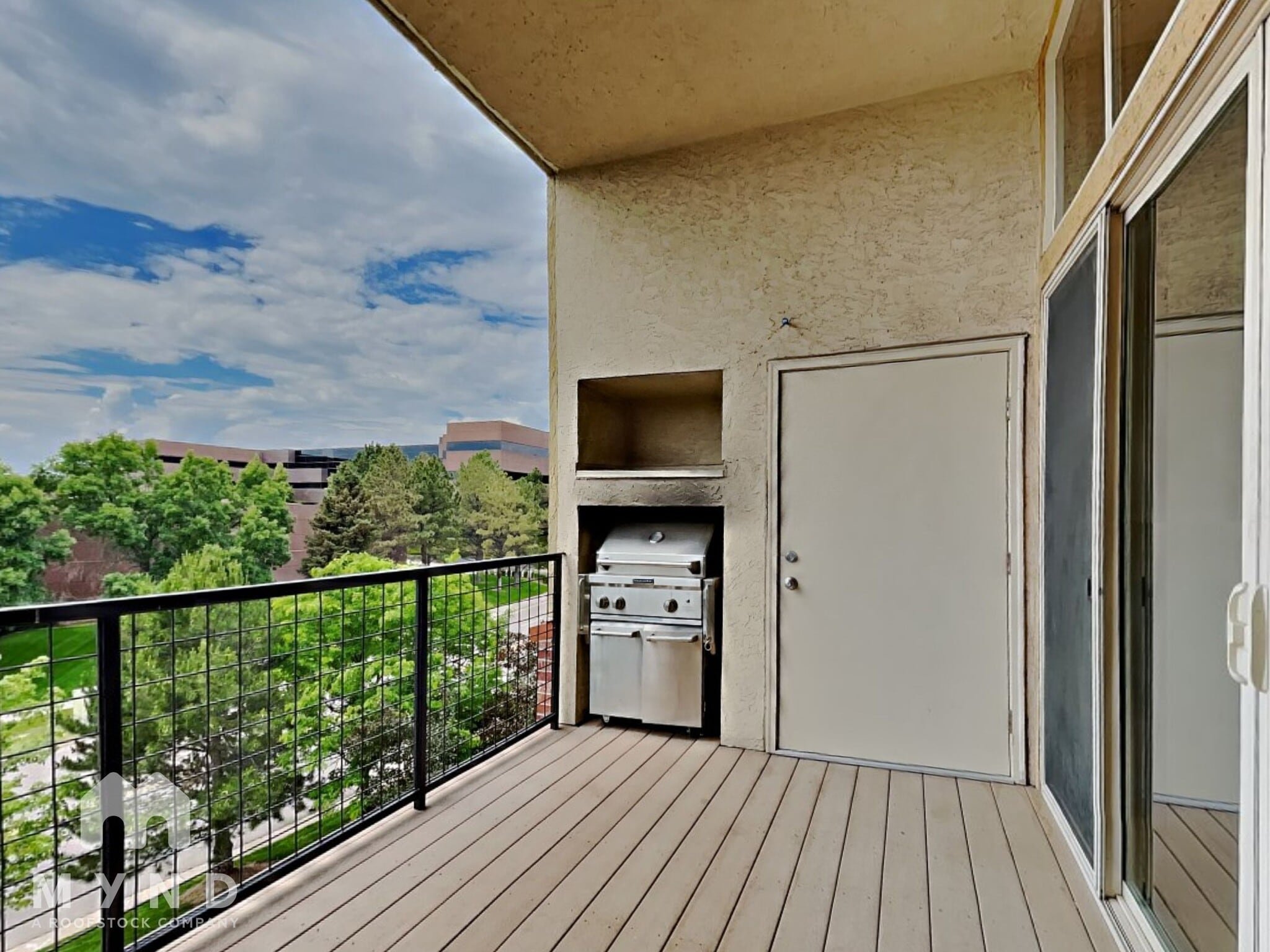 Building Photo - 307 Inverness Way S
