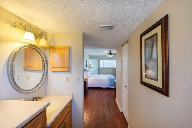 Building Photo - 437 Cerromar Ln