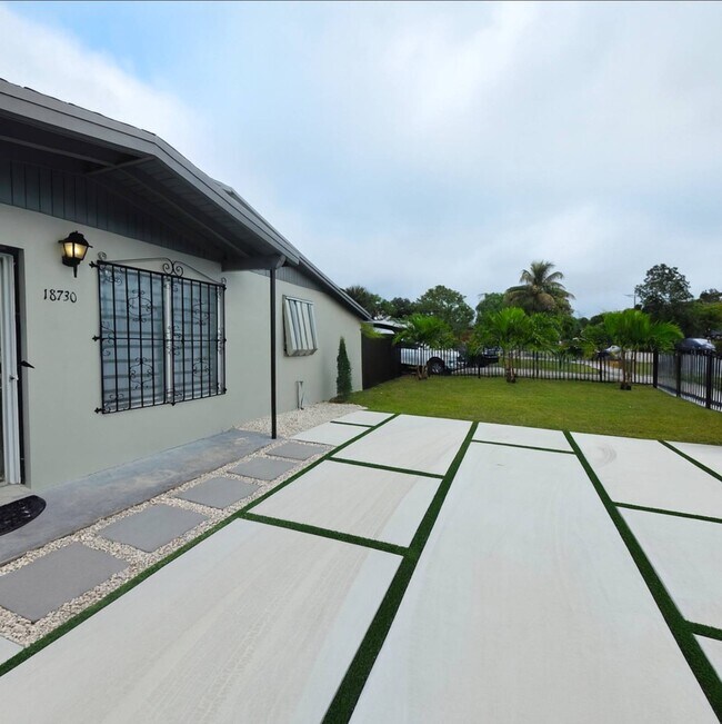 Building Photo - 18730 NW 29th Pl