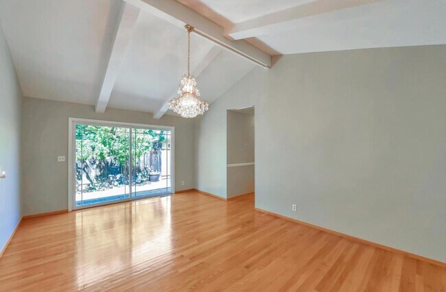 Building Photo - 6558 Crown Blvd