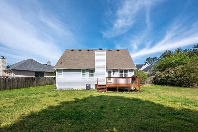 Building Photo - 13 Windfield Dr