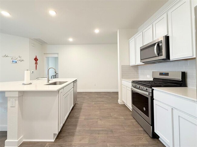 Building Photo - 3013 Louris Ln