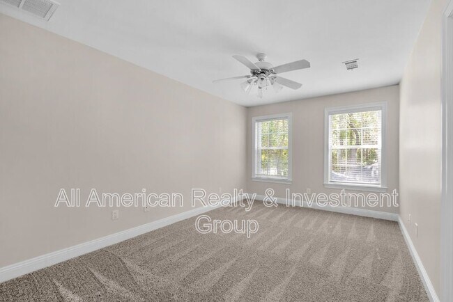 Building Photo - 1467 Oakmont Pl