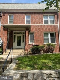 Building Photo - 1620 V St SE