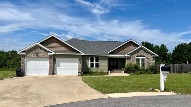 Primary Photo - Great Southside Neighborhood!