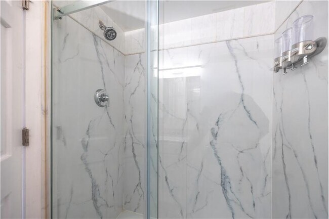 Building Photo - 1844 W Henderson St