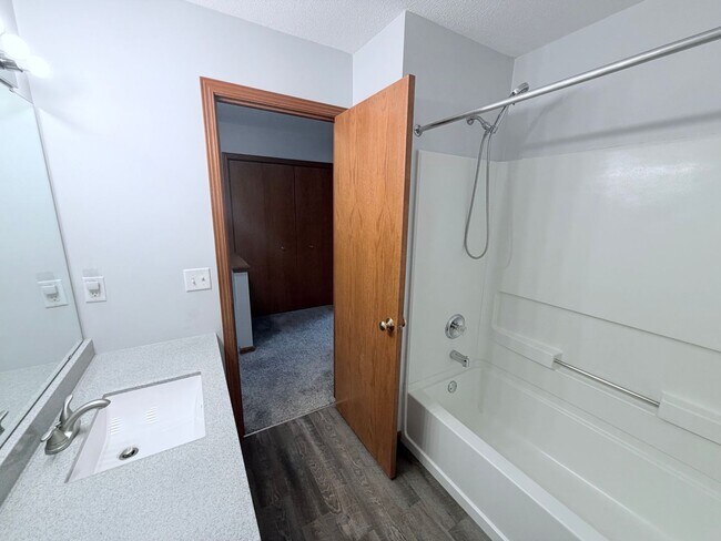 Building Photo - 393 Leeward Trail