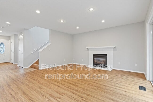 Building Photo - 7533 SW Applegate Dr