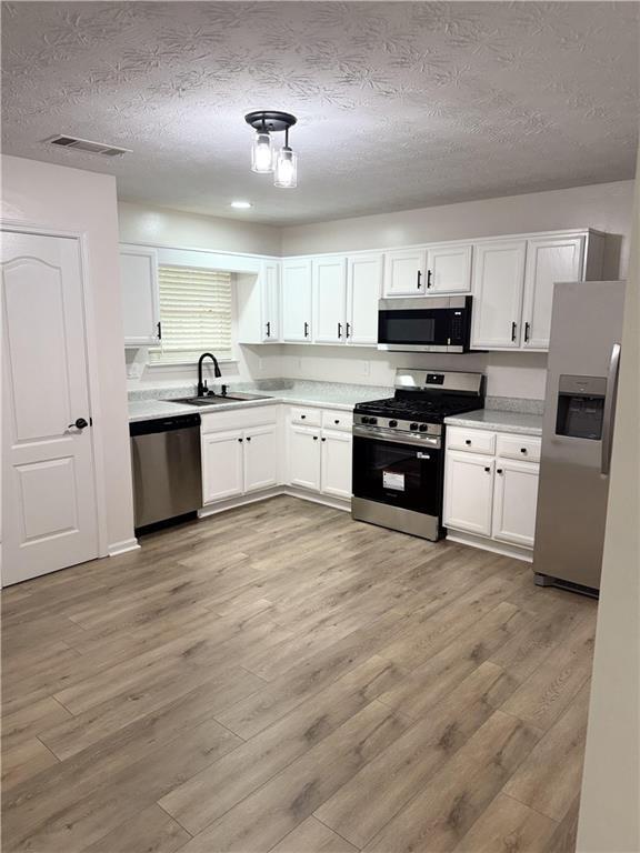 Building Photo - 3001 Fields Dr