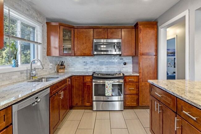 Building Photo - 44 Belleview Ave