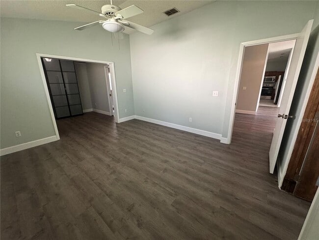 Building Photo - 10941 Mill Pond Way