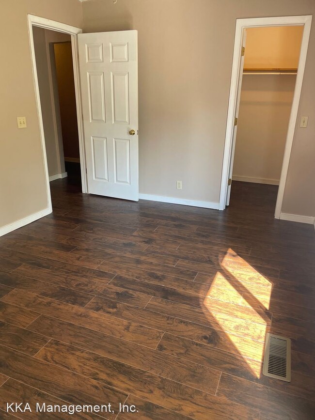 Building Photo - 5 br, 3 bath House - 1579 Rogers