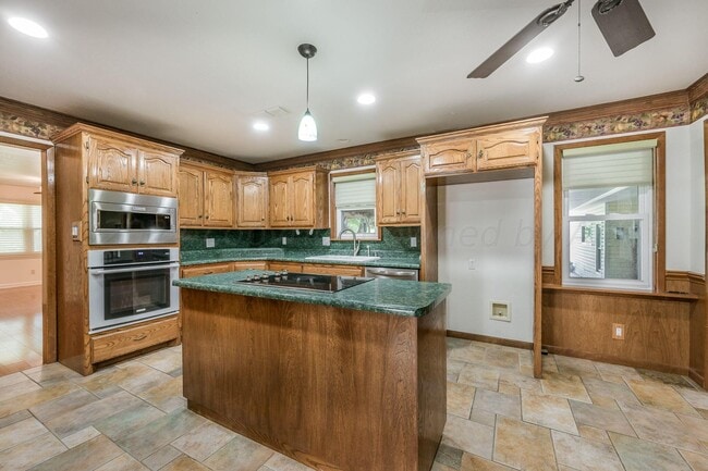 Building Photo - 7518 Lamount Dr