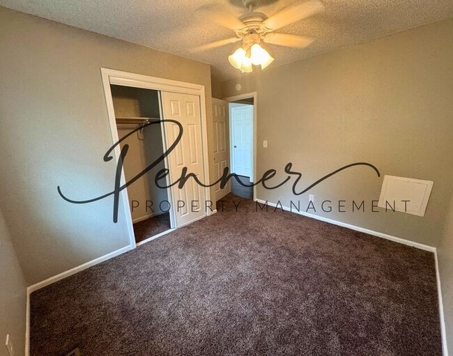 Building Photo - 811 NE Barnes Dr
