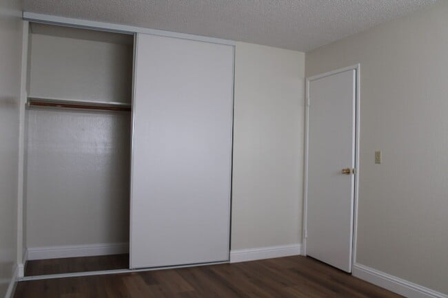 Building Photo - 5234 Sacramento Ave