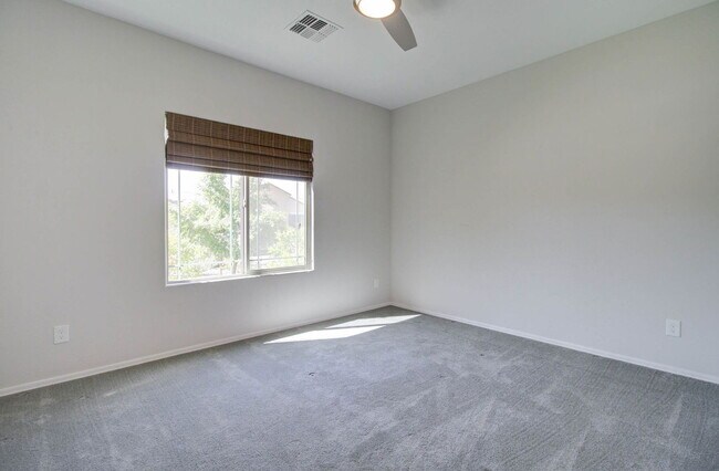 Building Photo - 6570 W Sonoma Way