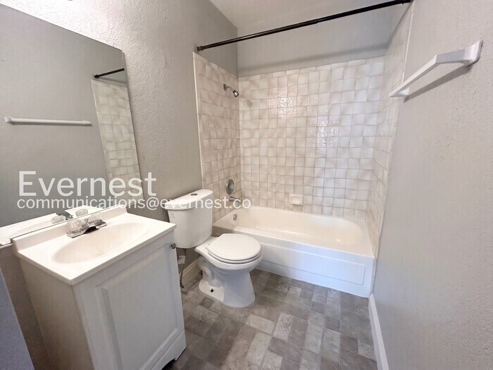 Building Photo - 6245 Bellota Dr