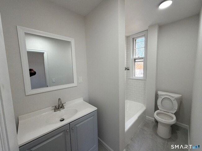 Building Photo - 316 W Main St