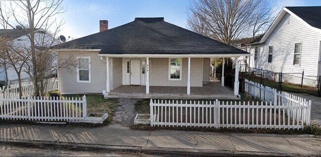 Building Photo - 836 W Sprague St