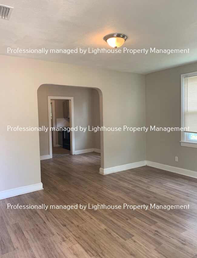 Building Photo - Beautifully Updated Home with Modern Finishes