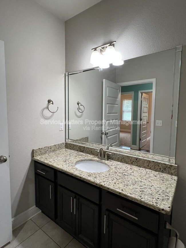 Building Photo - 4533 Oak Orchard Cir