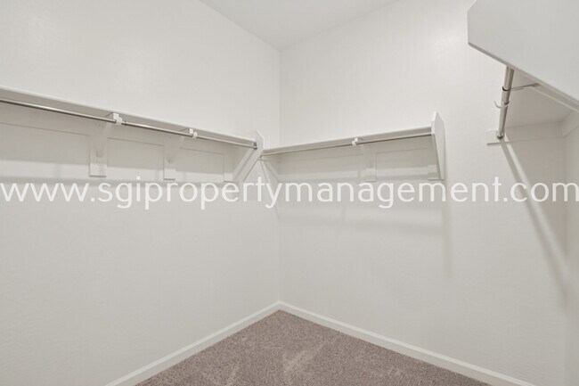 Building Photo - 18259 La Senda Dr W