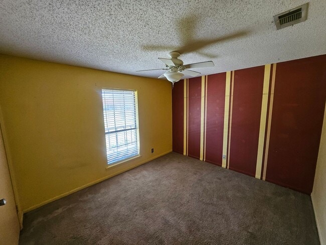 Building Photo - 168 Janice Ln