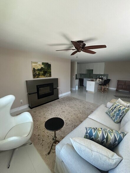 Building Photo - 1575 Curlew Ave