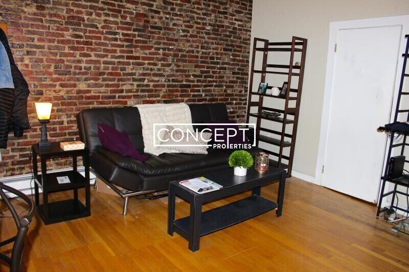 Building Photo - 15 Garden St