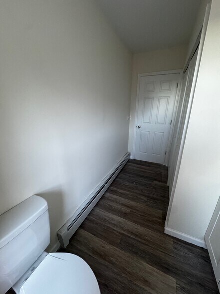 Building Photo - 23 Old Lake Rd