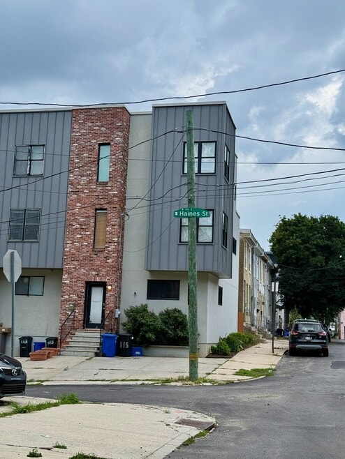 Building Photo - 115 Haines St