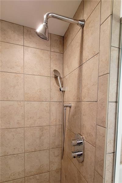 Building Photo - 550 Market St