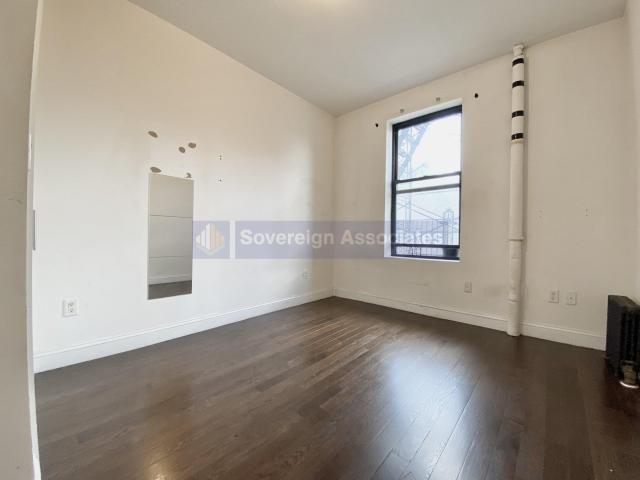 Building Photo - 4 bedroom in NEW YORK NY 10027