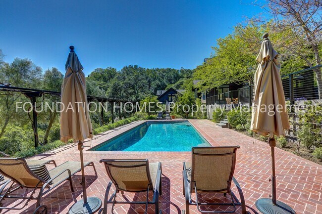 Building Photo - Gated San Anselmo Estate w/ Pool, Vineyard...