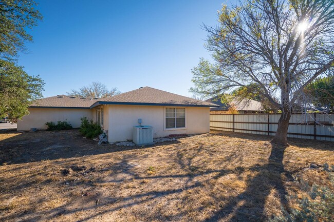 Building Photo - 133 Horseshoe Bend