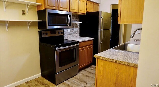 Building Photo - 555 Village Blvd N