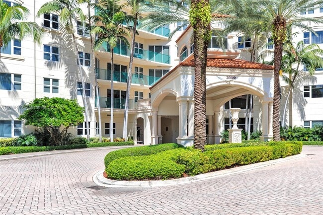 Building Photo - 20000 E Country Club Dr