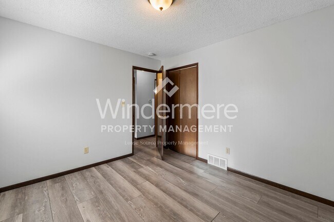 Building Photo - 822-824 N Wilbur Rd