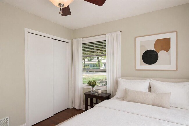 Building Photo - 2603 Albata Ave