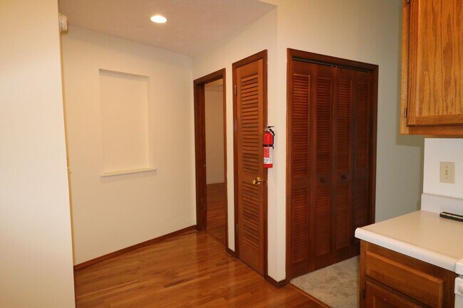 Building Photo - Two Master Suites and Two Bathroom Home