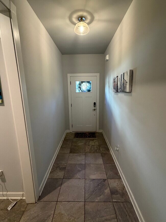 Building Photo - 4762 Sampson Ct.