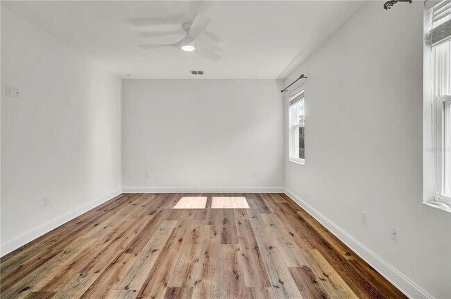 Building Photo - 15539 Murcott Blossom Blvd