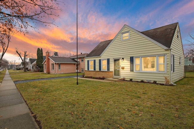 Building Photo - 1104 Elizabeth St