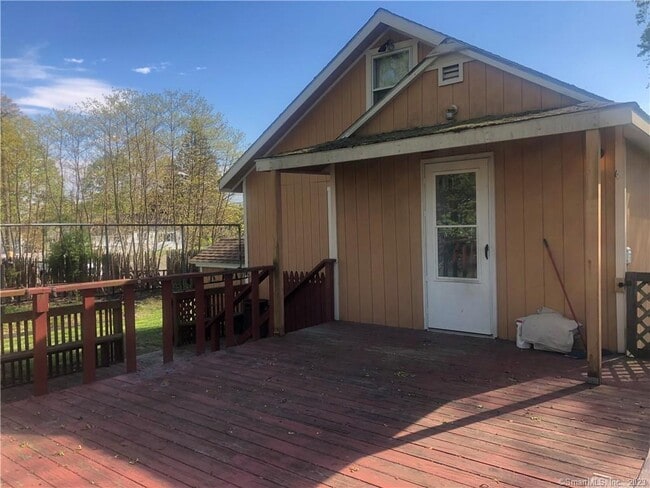 Building Photo - 30 Seemans Ln